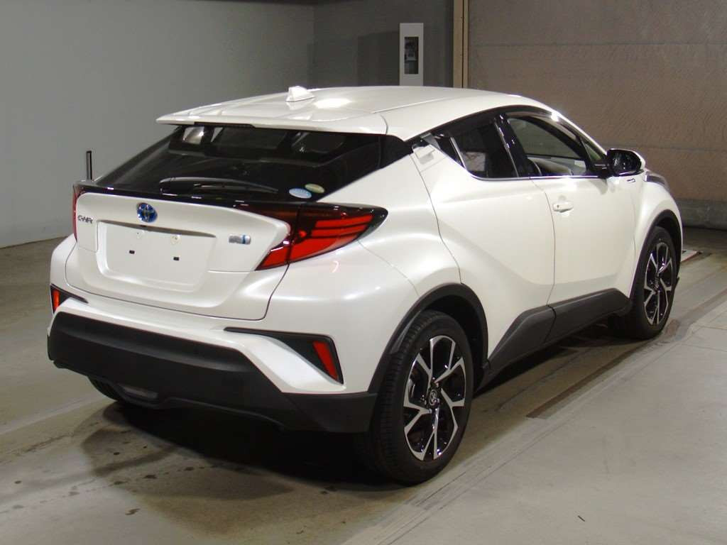 2020 Toyota C-HR ZYX11[1]