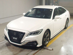 2018 Toyota Crown