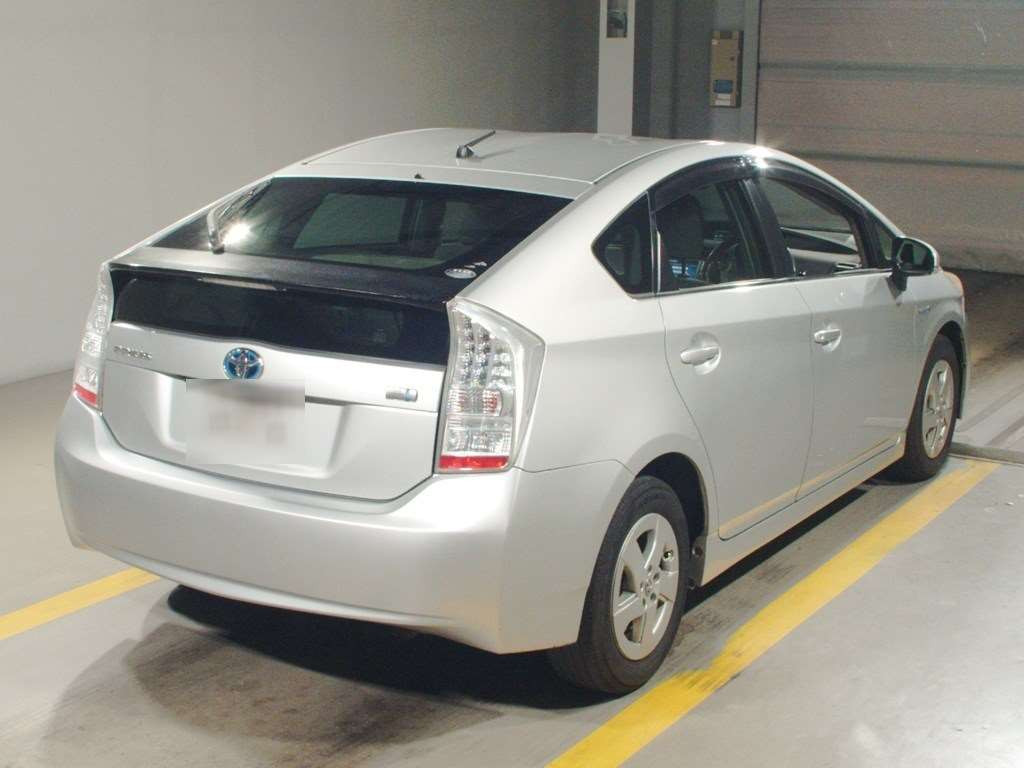 2010 Toyota Prius ZVW30[1]