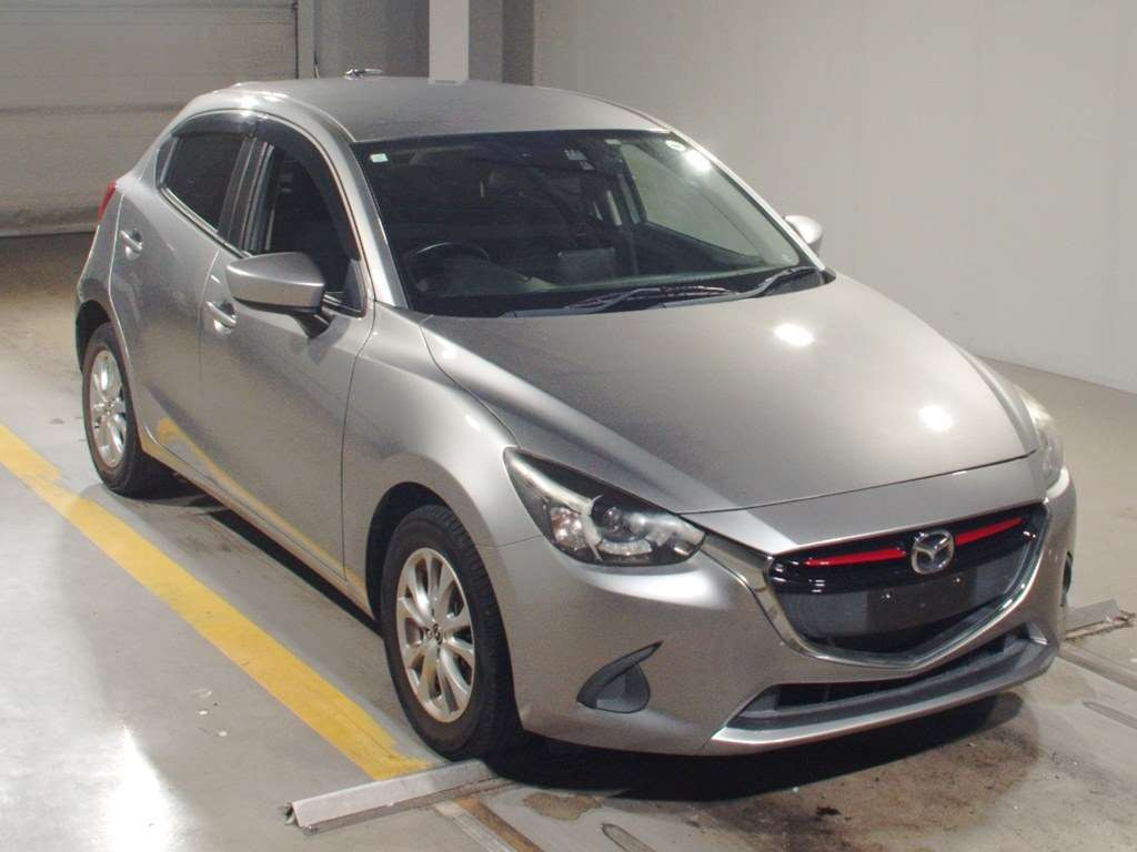 2015 Mazda Demio DJ5FS[2]