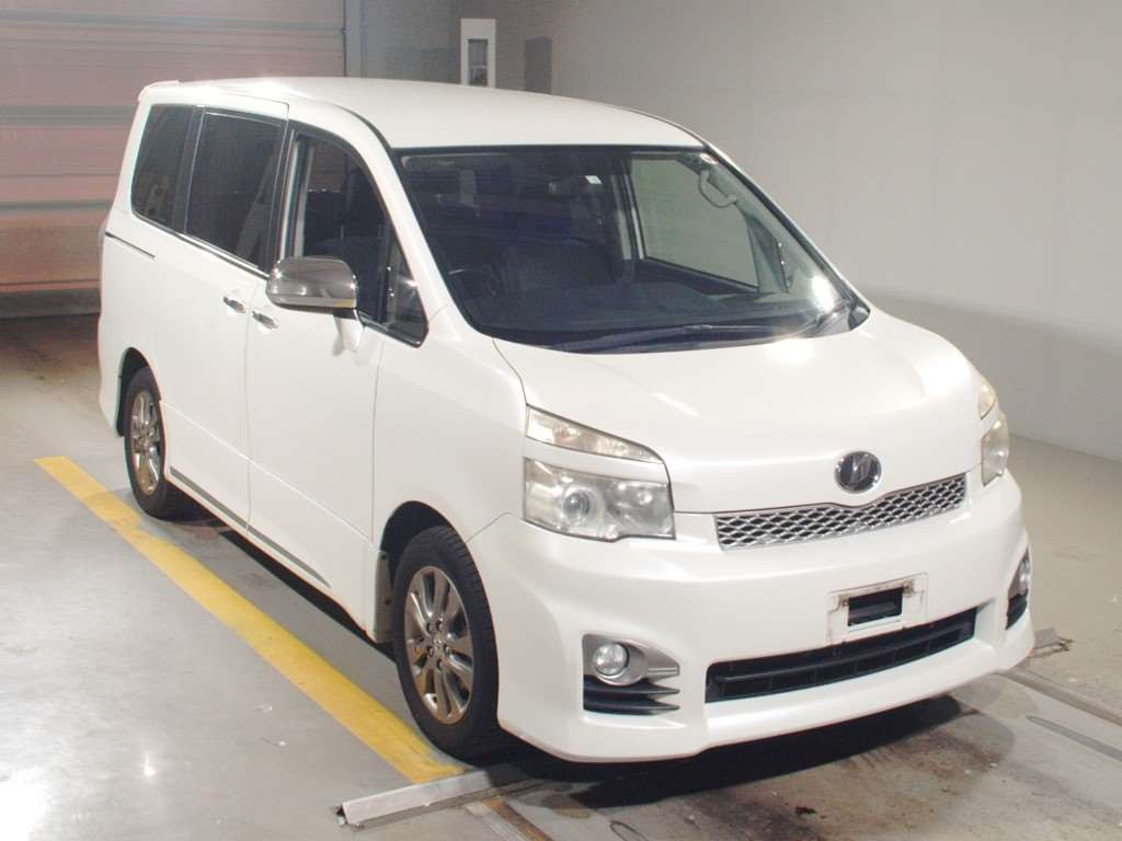 2012 Toyota Voxy ZRR70W[2]