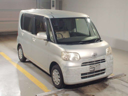 2009 Daihatsu Tanto