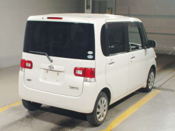 2012 Daihatsu Tanto