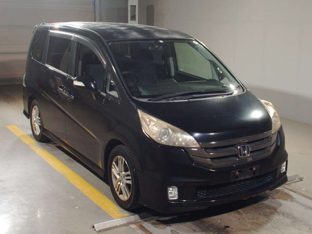 2008 Honda Step WGN RG1[2]