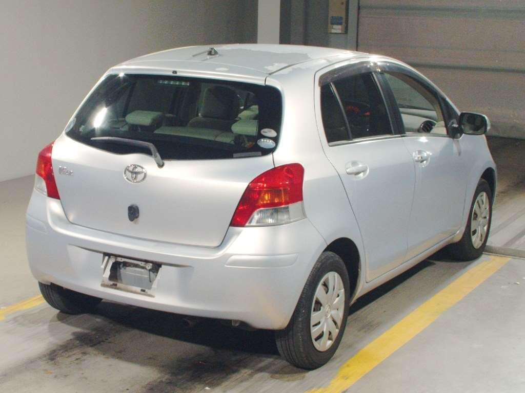 2009 Toyota Vitz SCP90[1]