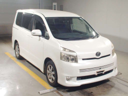 2007 Toyota Voxy