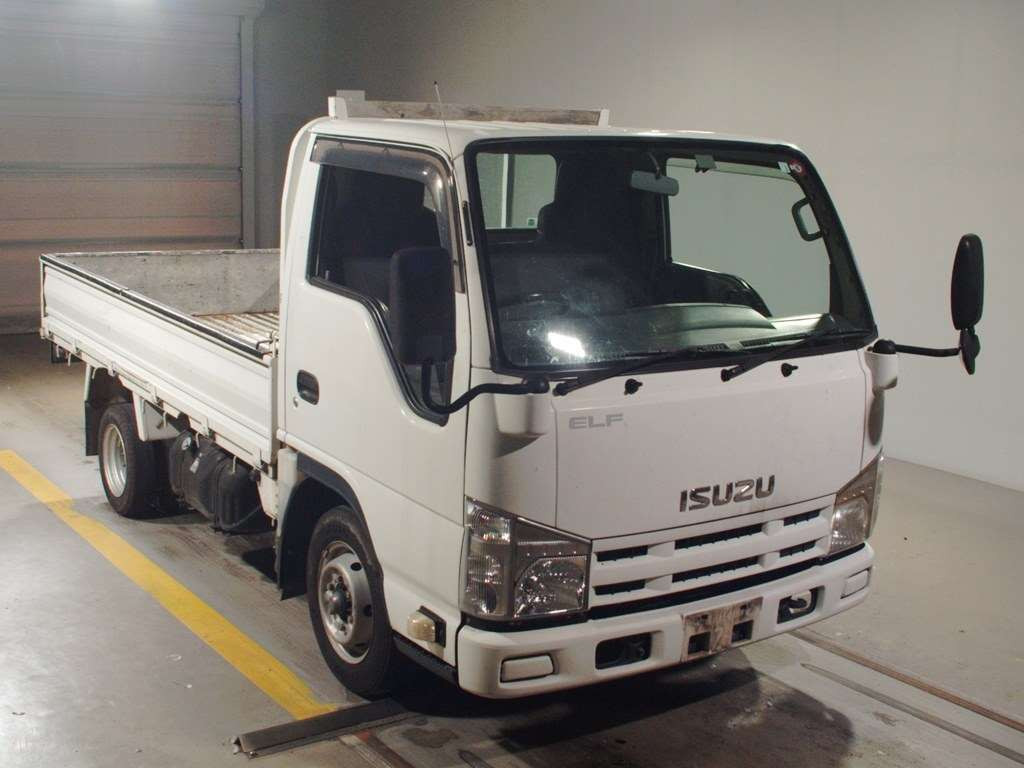 2014 Isuzu Elf Truck NHR85A[2]