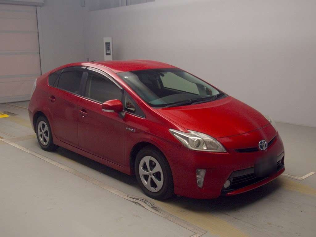 2012 Toyota Prius ZVW30[2]