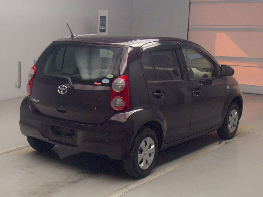 2012 Toyota Passo KGC30[1]