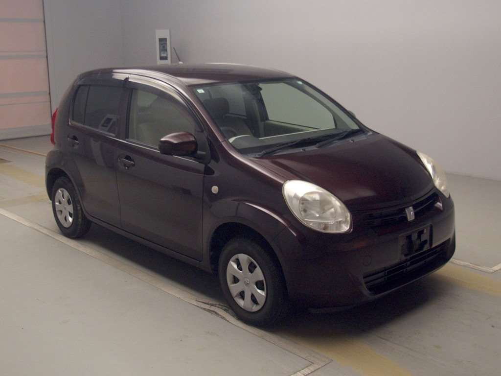 2012 Toyota Passo KGC30[2]