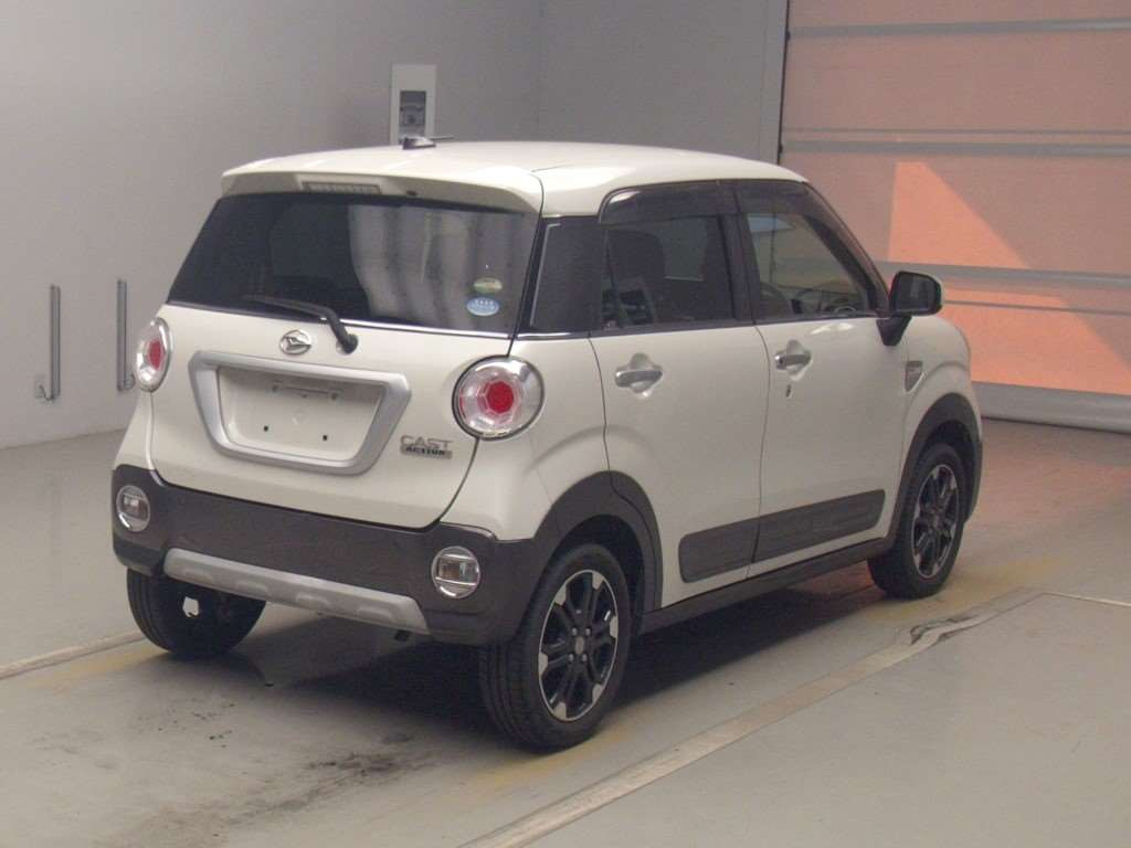 2015 Daihatsu Cast LA250S[1]