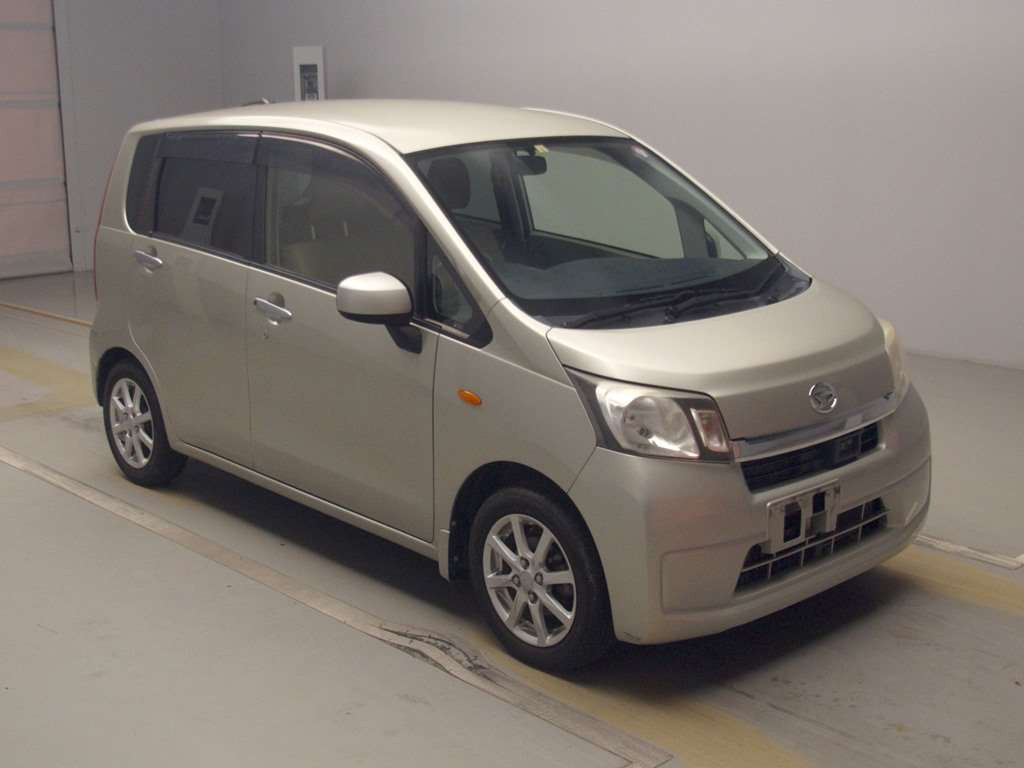 2013 Daihatsu Move LA100S[2]