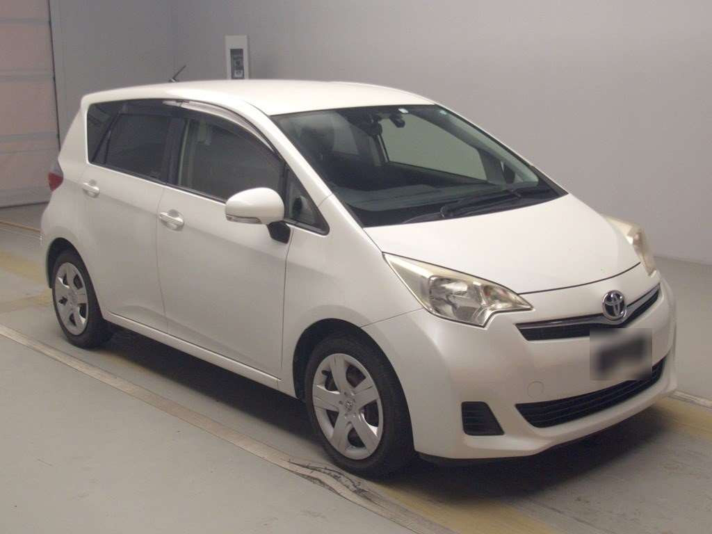 2012 Toyota Ractis NSP120[2]