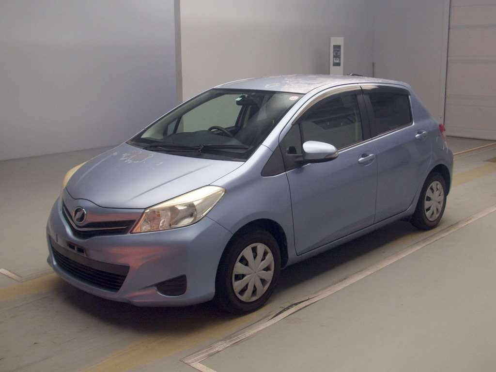 2011 Toyota Vitz NSP130[0]