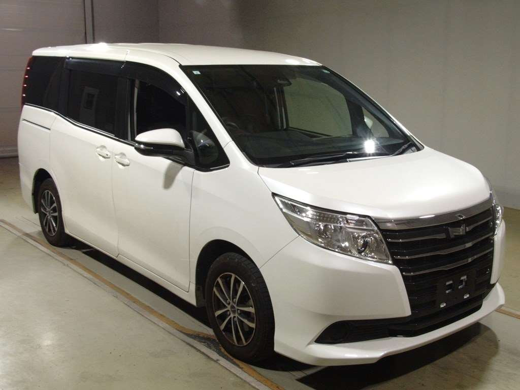 2017 Toyota Noah ZRR80G[2]