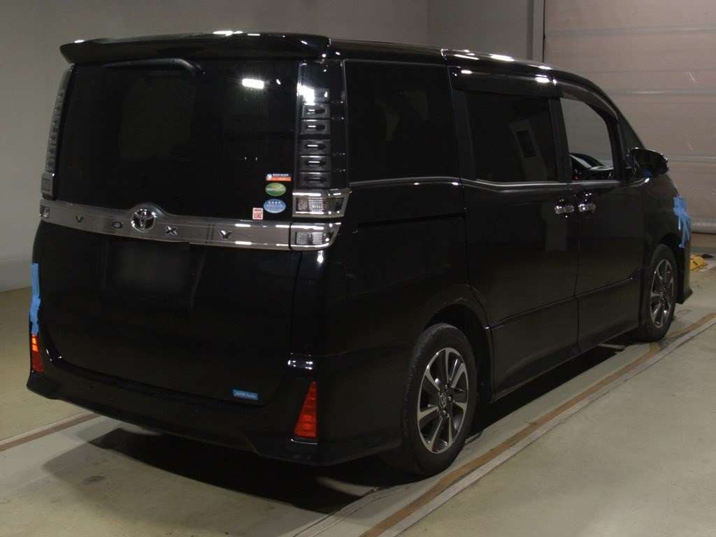 2020 Toyota Voxy ZRR80W[1]