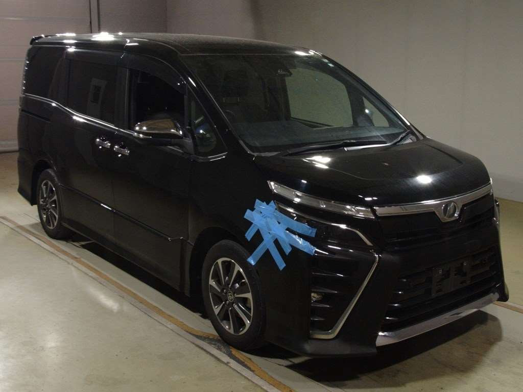 2020 Toyota Voxy ZRR80W[2]