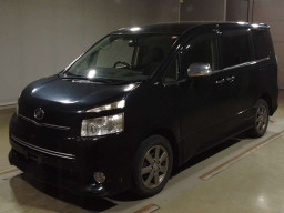 2010 Toyota Voxy