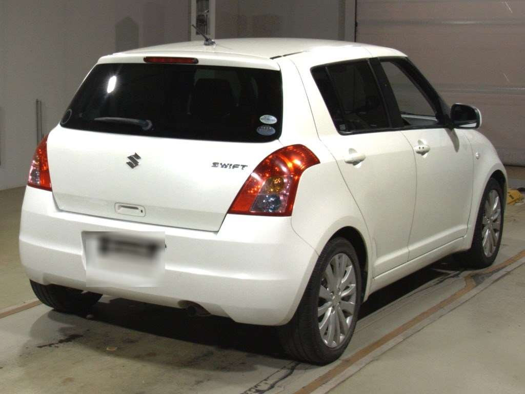 2009 Suzuki Swift ZC71S[1]