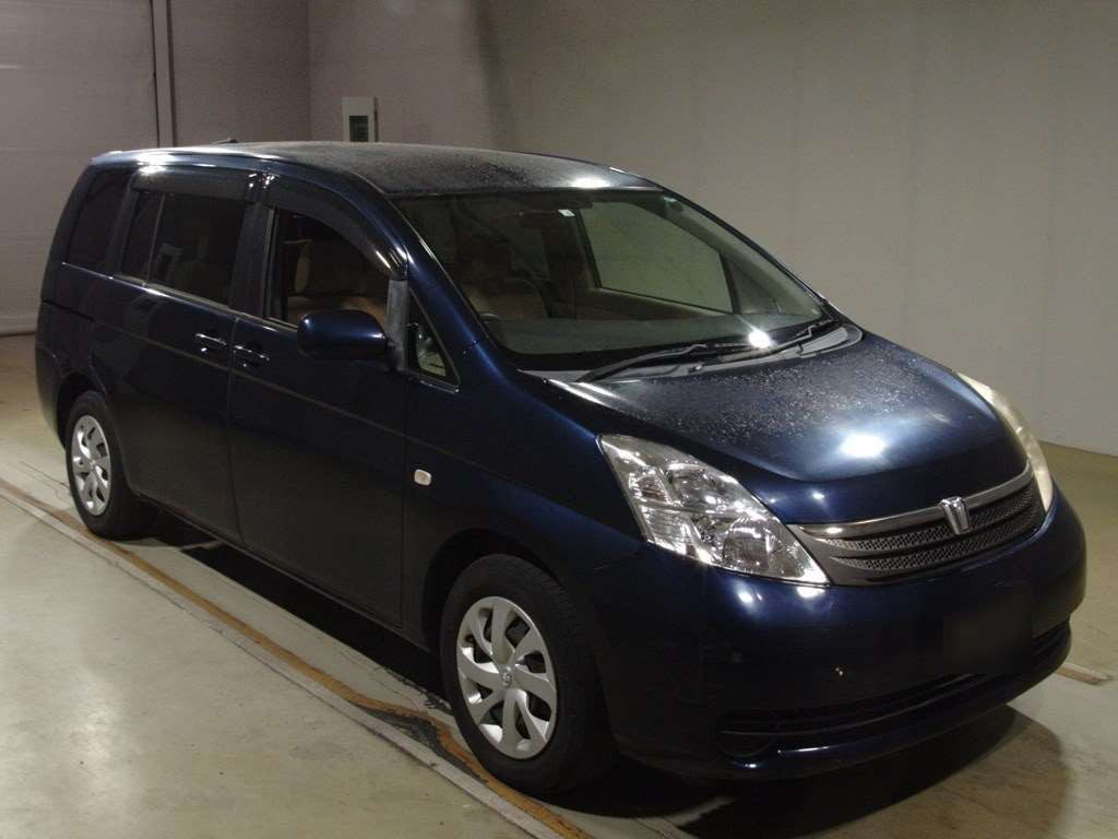 2006 Toyota Isis ANM10G[2]