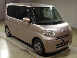 2012 Daihatsu Tanto