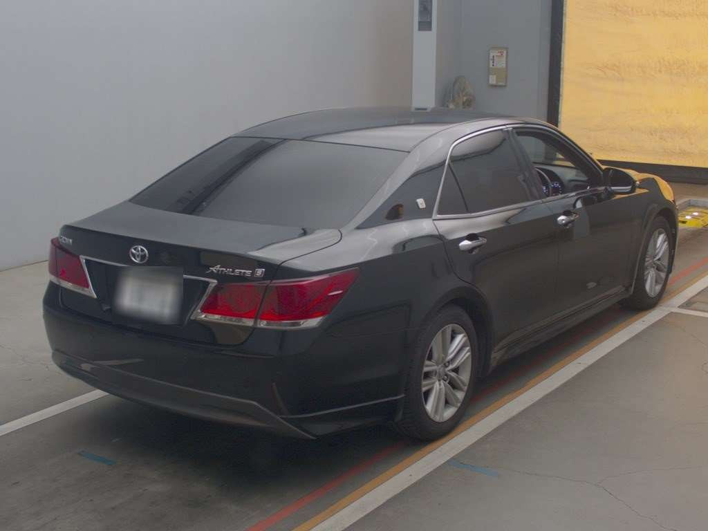 2013 Toyota Crown GRS210[1]