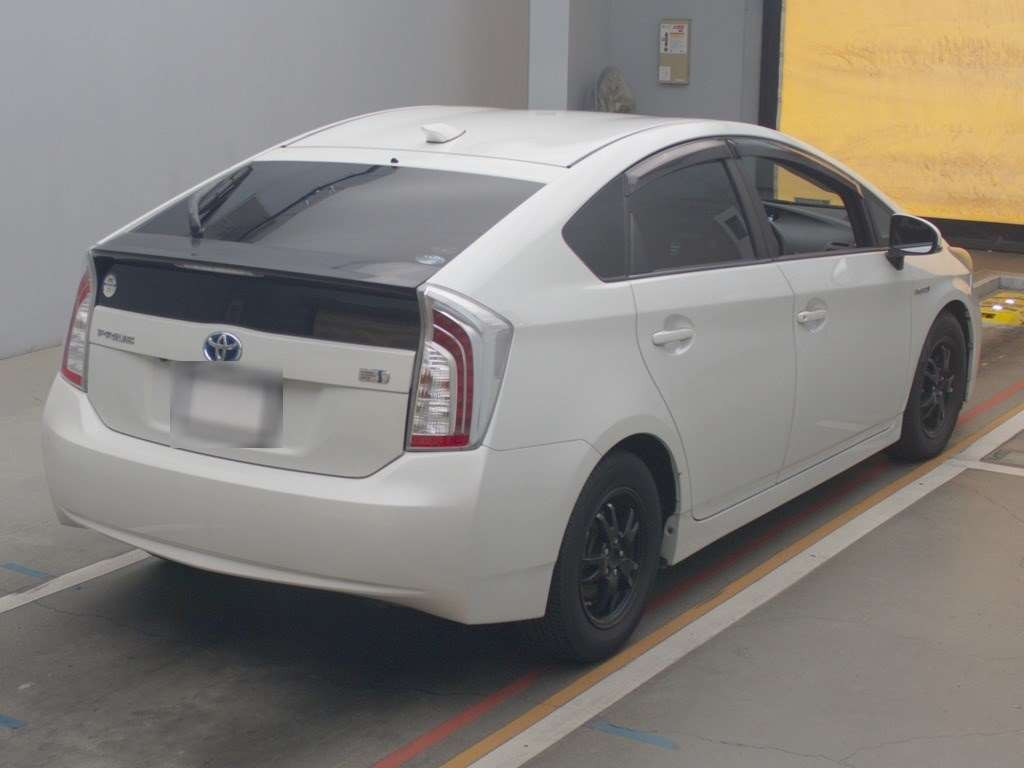 2012 Toyota Prius ZVW30[1]