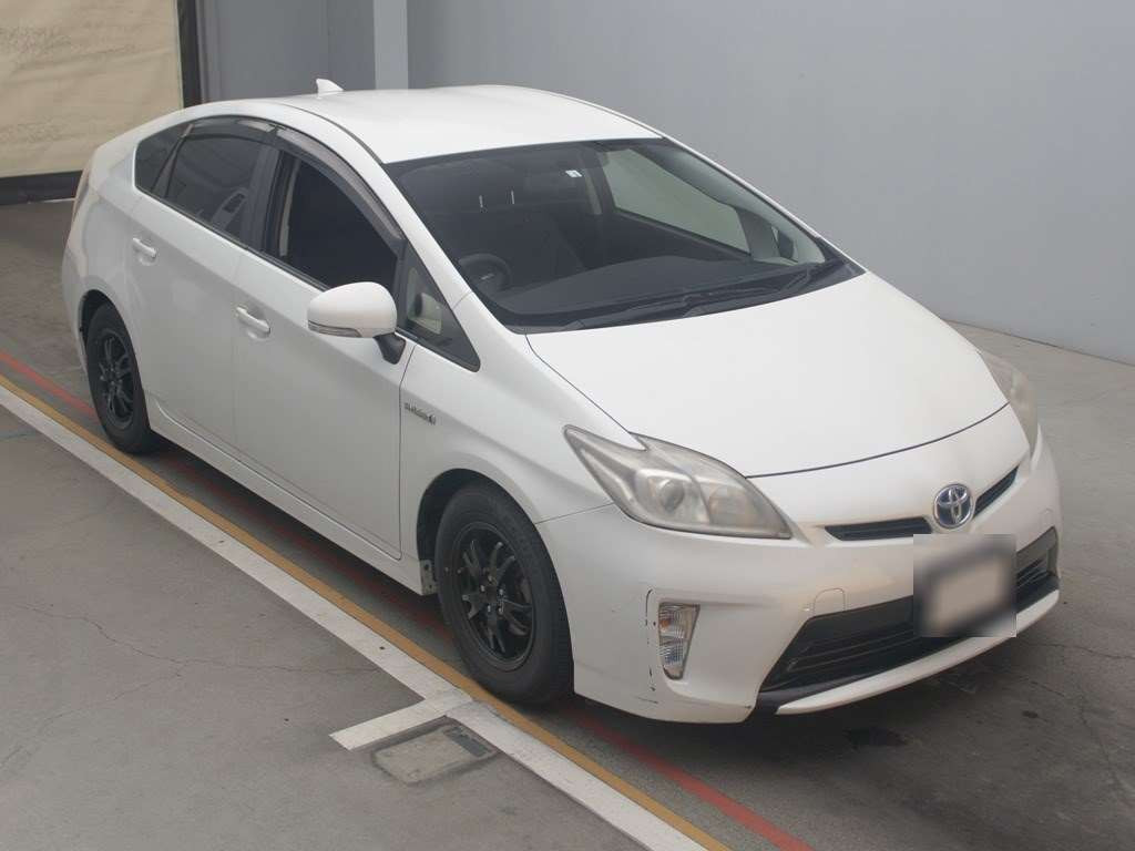 2012 Toyota Prius ZVW30[2]