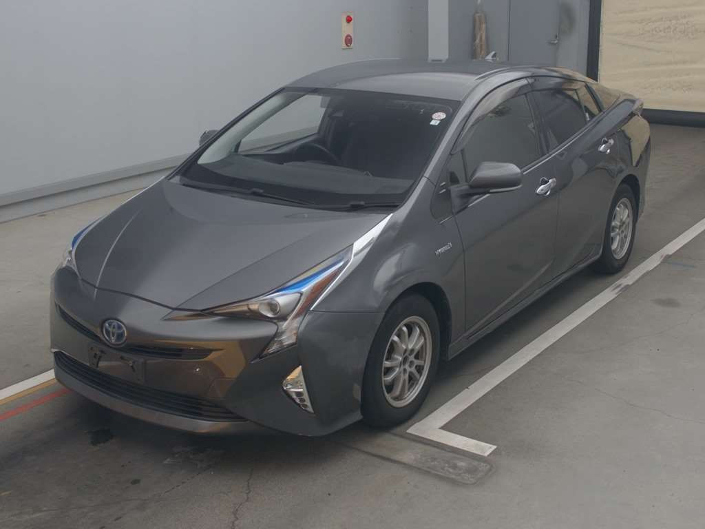 2016 Toyota Prius ZVW50[0]