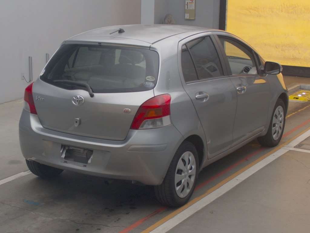 2009 Toyota Vitz SCP90[1]