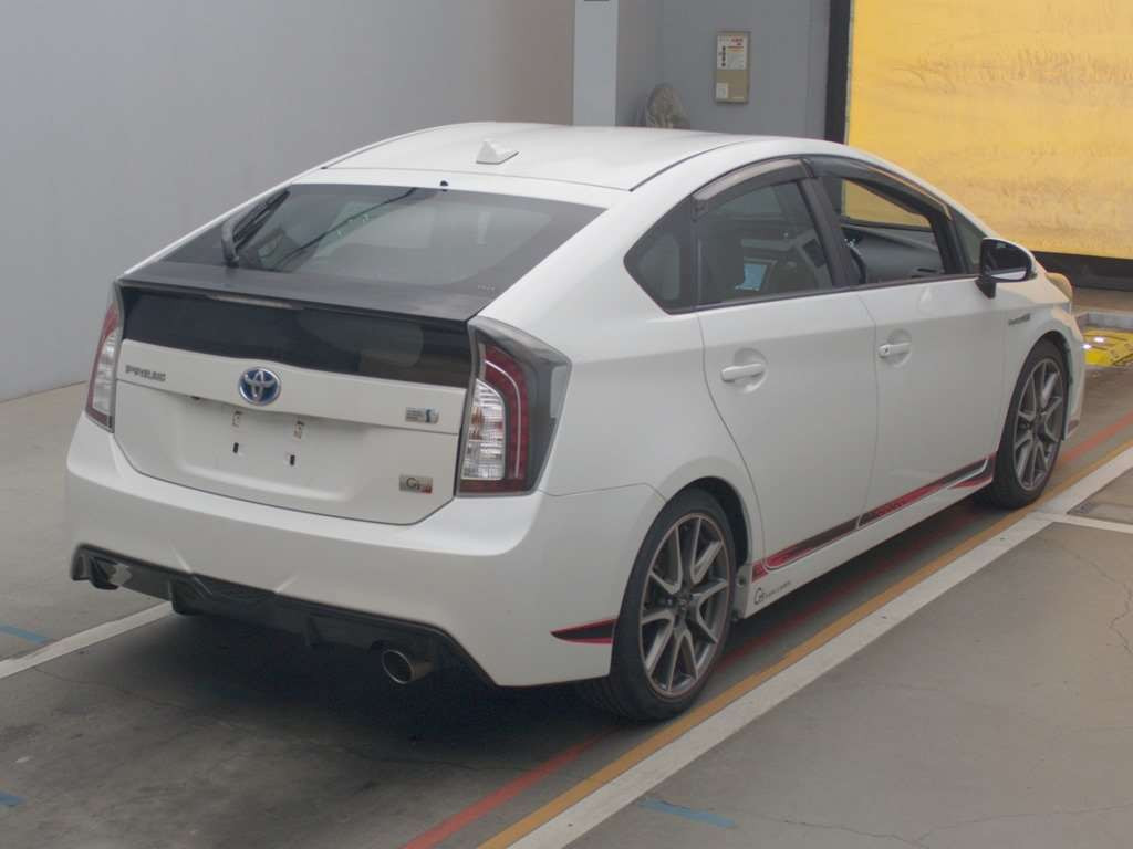 2012 Toyota Prius ZVW30[1]