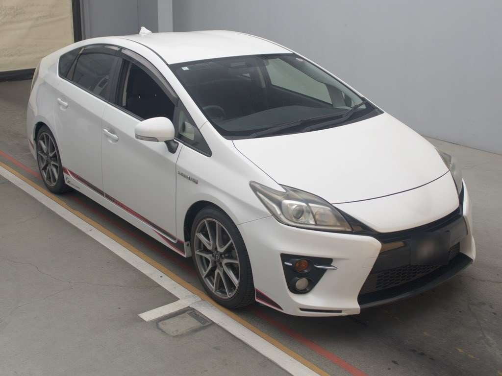 2012 Toyota Prius ZVW30[2]