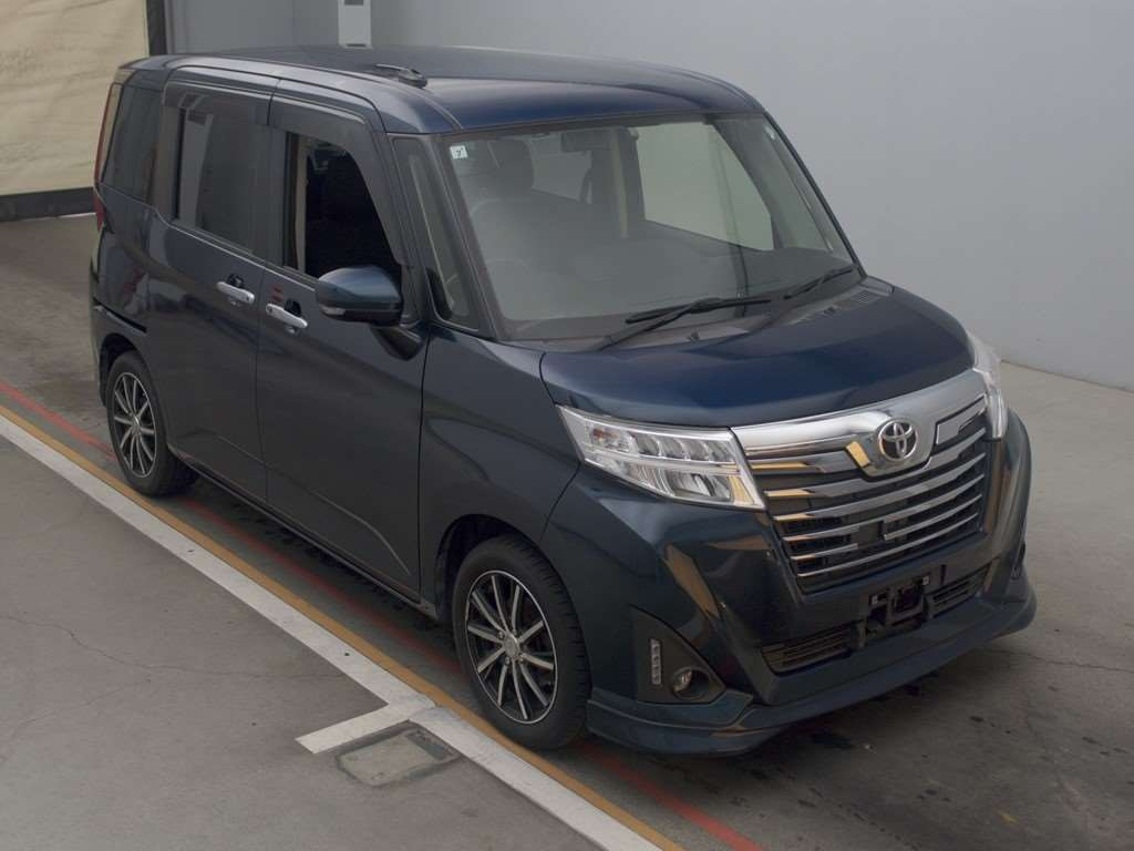 2017 Toyota Roomy M900A[2]