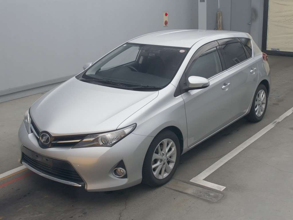 2012 Toyota Auris ZRE186H[0]