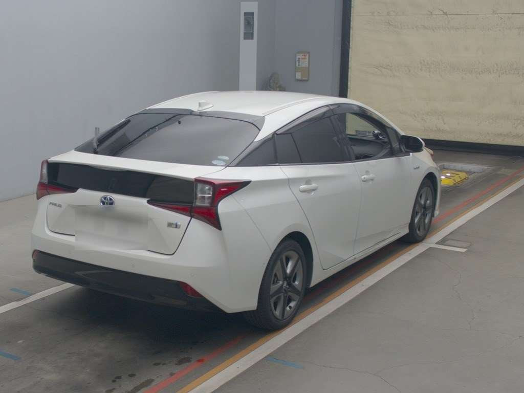 2020 Toyota Prius ZVW51[1]