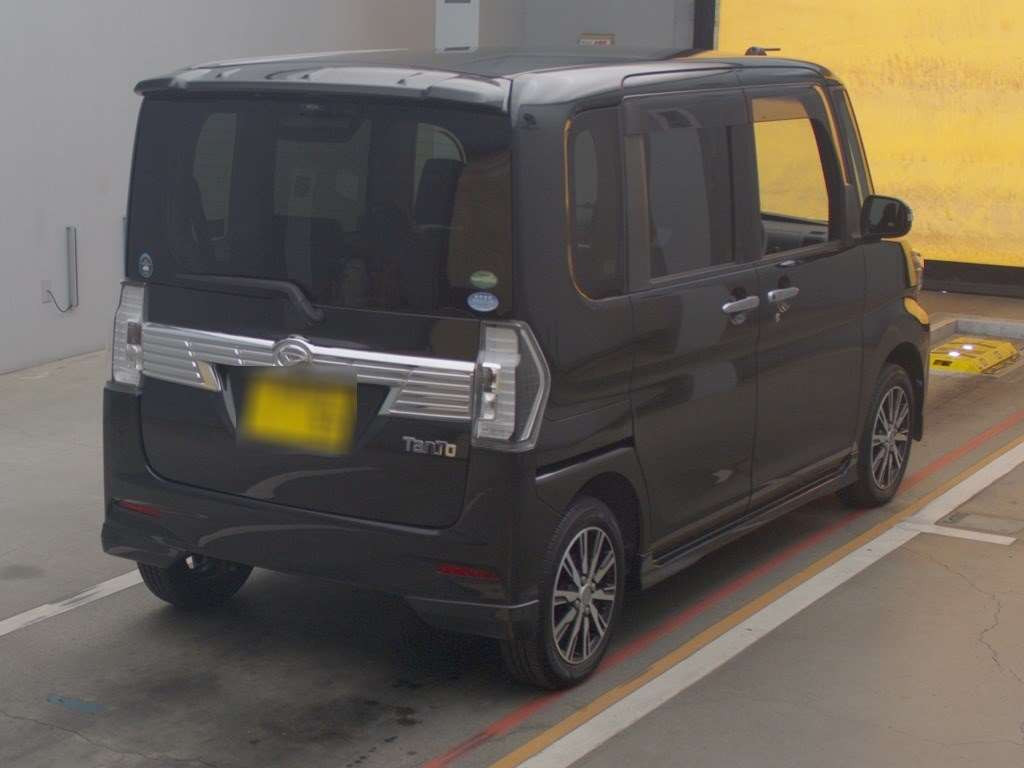 2016 Daihatsu Tanto LA600S[1]