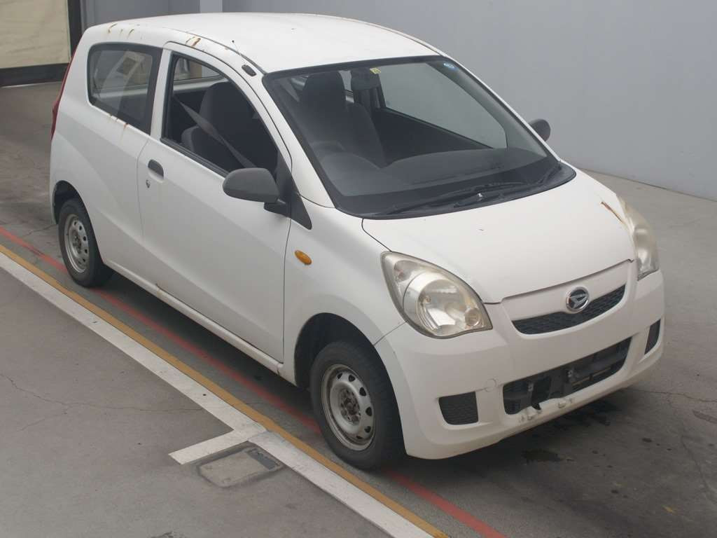 2010 Daihatsu Mira L275V[2]