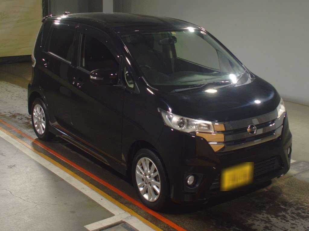 2014 Nissan DAYZ B21W[2]