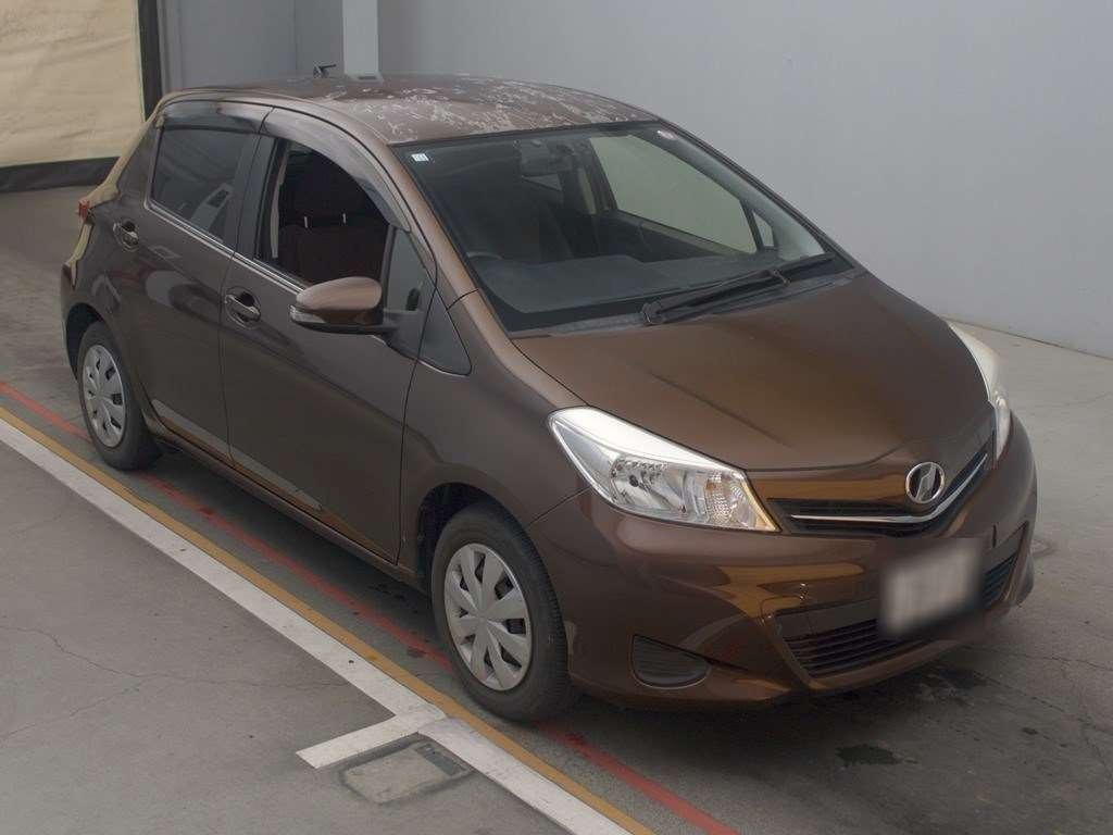 2012 Toyota Vitz KSP130[2]