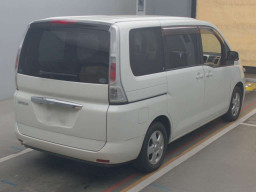 2006 Nissan Serena