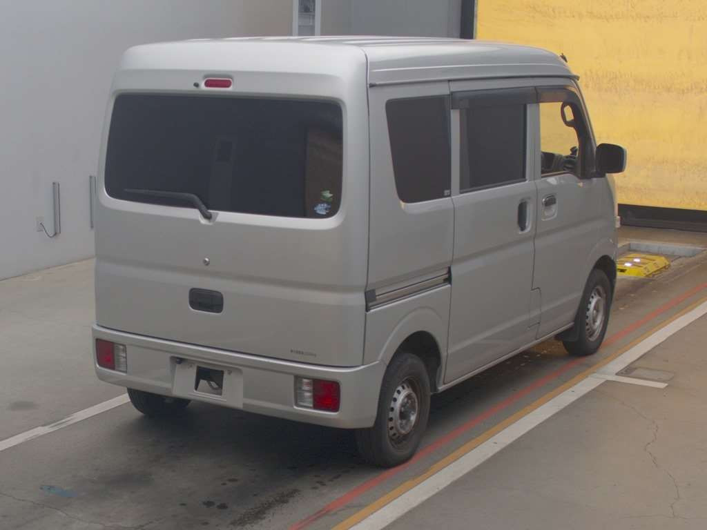 2016 Suzuki Every DA17V[1]