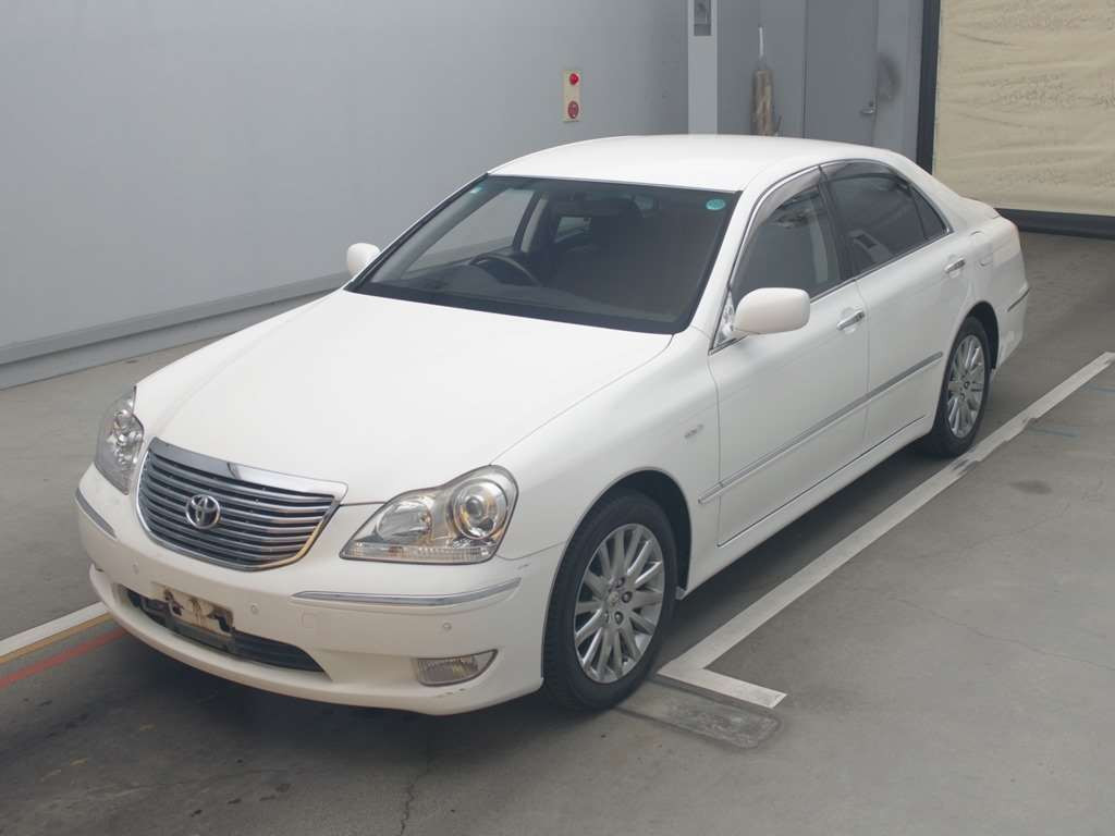 2004 Toyota Crown Majesta UZS186[0]