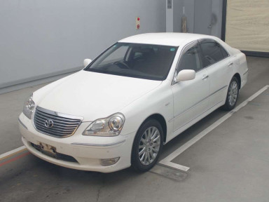 2004 Toyota Crown Majesta