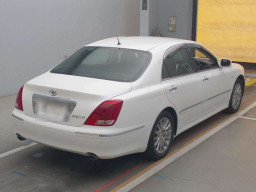 2004 Toyota Crown Majesta