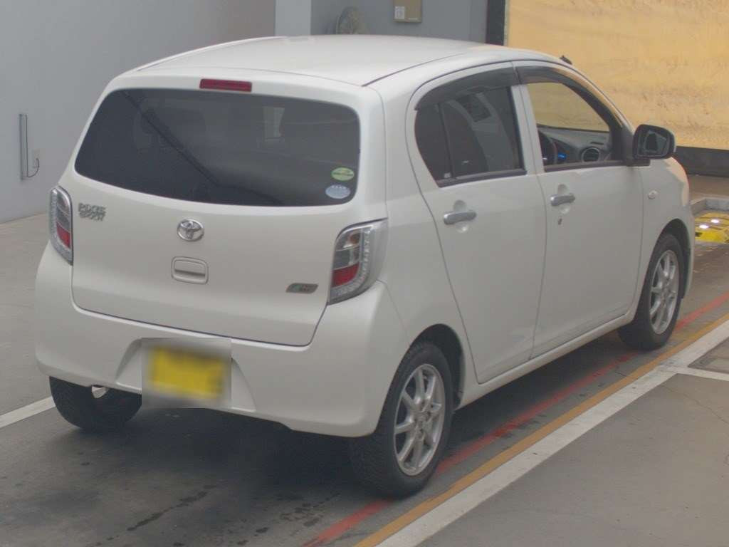 2014 Toyota Pixis Epoch LA300A[1]