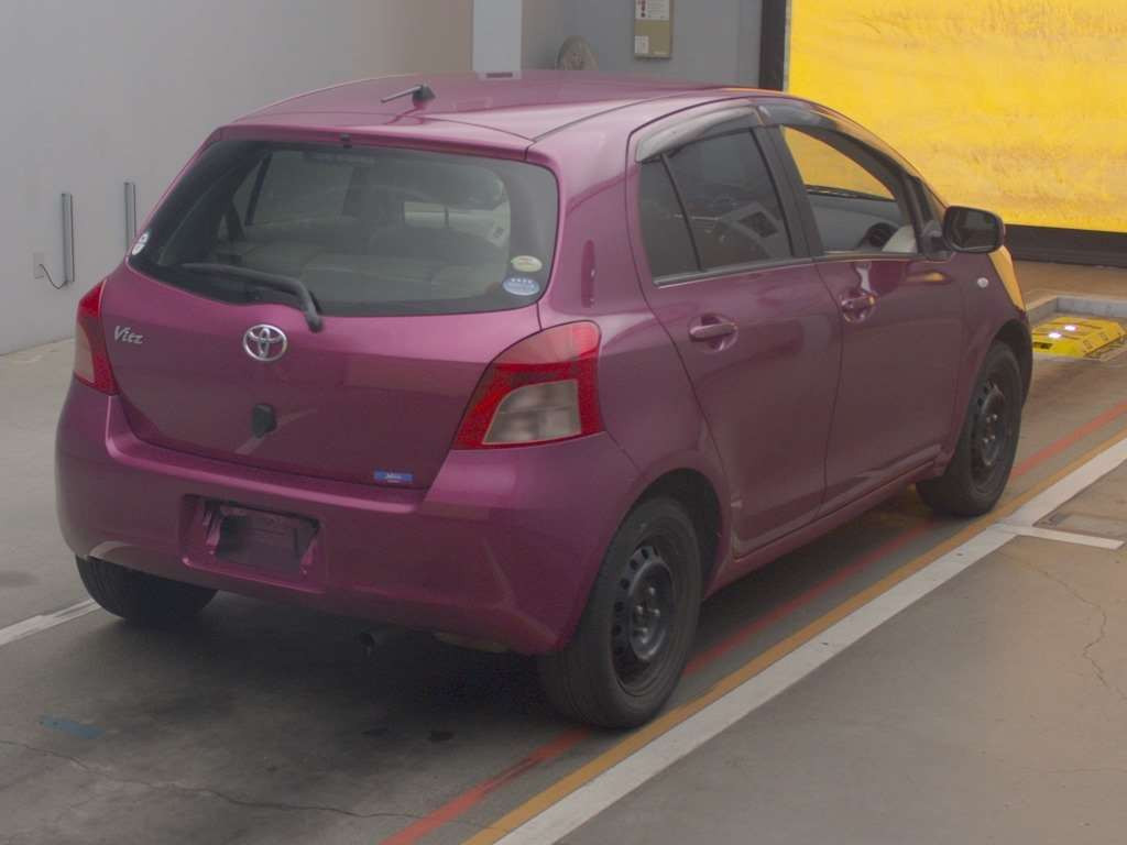 2006 Toyota Vitz SCP90[1]