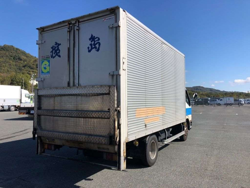 2001 Mitsubishi Fuso Canter FE63CEV[1]