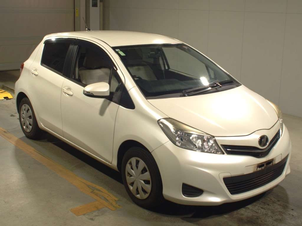 2012 Toyota Vitz NSP130[2]