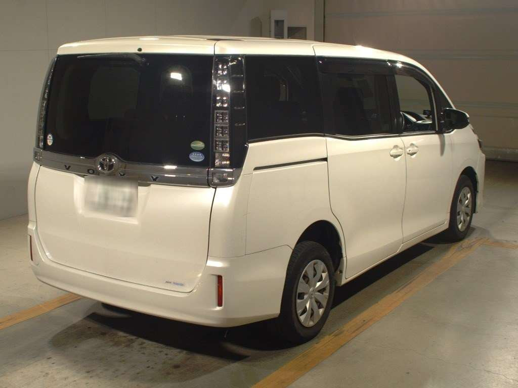 2017 Toyota Voxy ZRR85G[1]