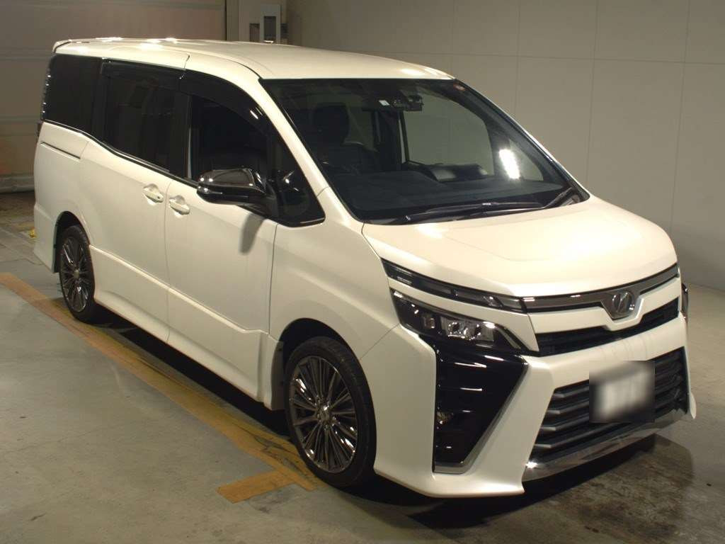 2017 Toyota Voxy ZRR80W[2]